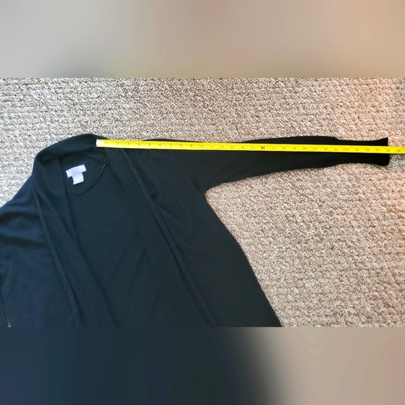 🖤 Sweater 🖤 - Picture 4 of 7